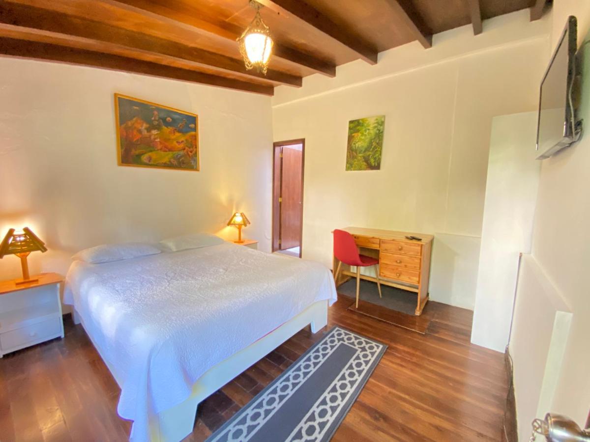 Arupo Bed And Breakfast Quito Bagian luar foto