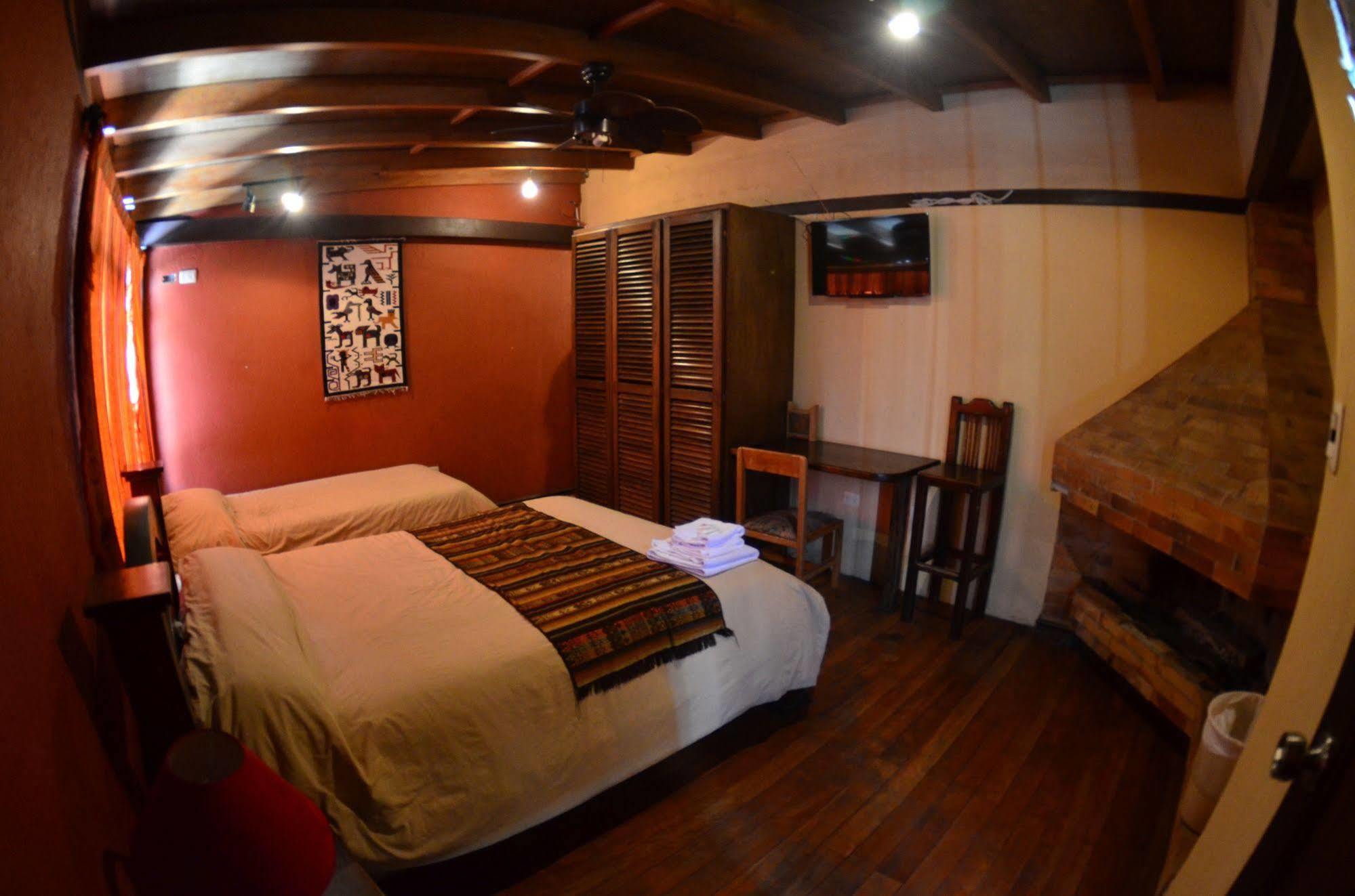 Arupo Bed And Breakfast Quito Bagian luar foto