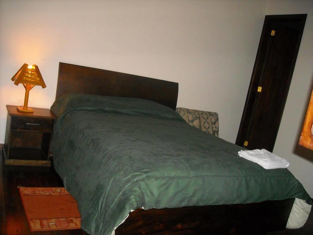 Arupo Bed And Breakfast Quito Bagian luar foto